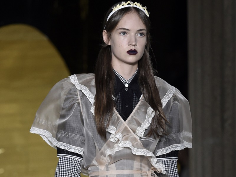 coroncine-e-ruches-miu-miu-getty