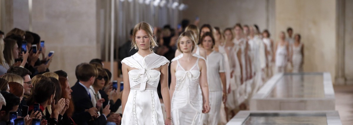 cover-balenciaga-pe-2016-desktop