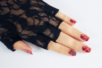 nail-art-halloween-blood