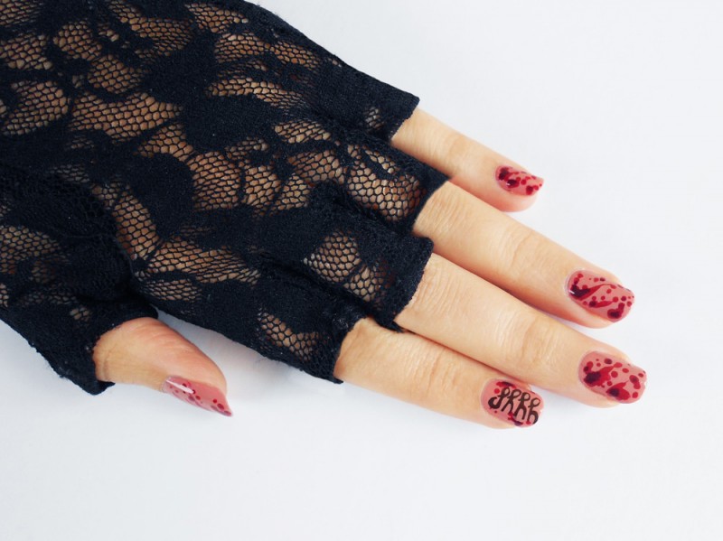 nail-art-halloween-blood