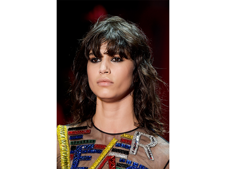 tagli-capelli-tendenze-autunno-inverno-2015-2016-sfilata-Versace