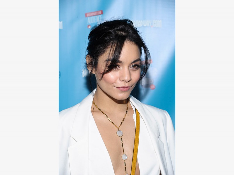 vanessa-hudgens-makeup-2015-05-19