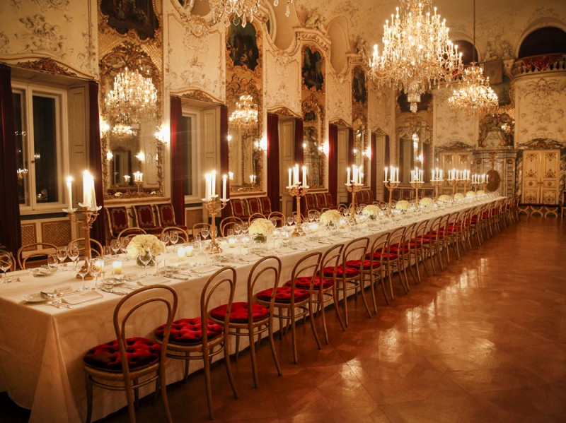 A1_Tablesetting-at-Schloss-St