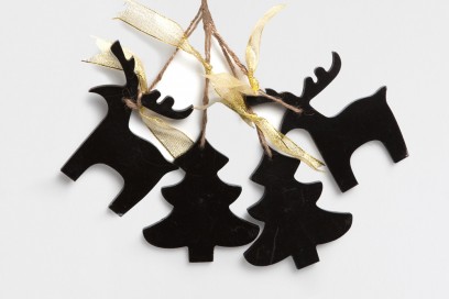 Addobbi neri per l’albero