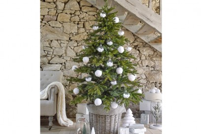 Decorazioni bianche per l’albero con Maisons Du Monde