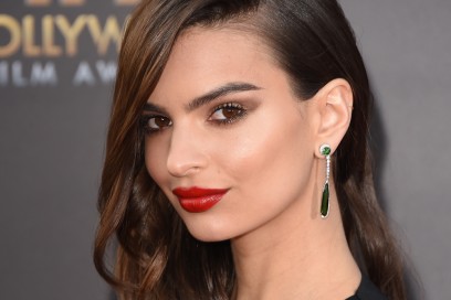 Emily-Ratajkowski-make-up-capelli-1