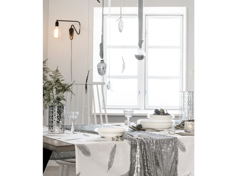 La tavola bianca e argento di H&M Home