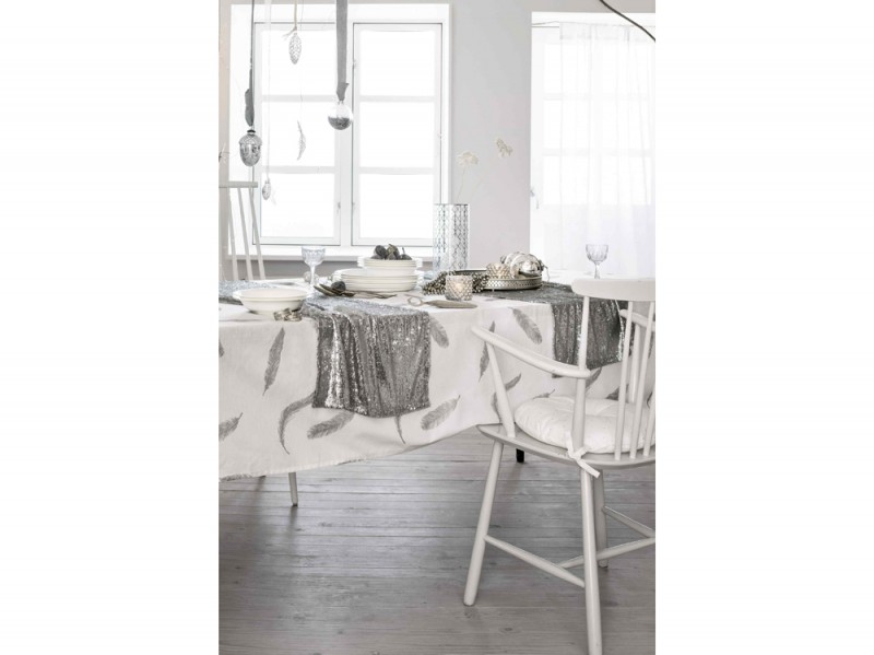 La tavola del natale brillante