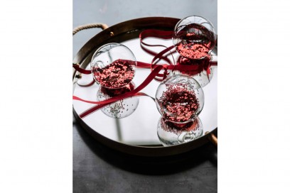 Rosso sì, ma brillante e chic