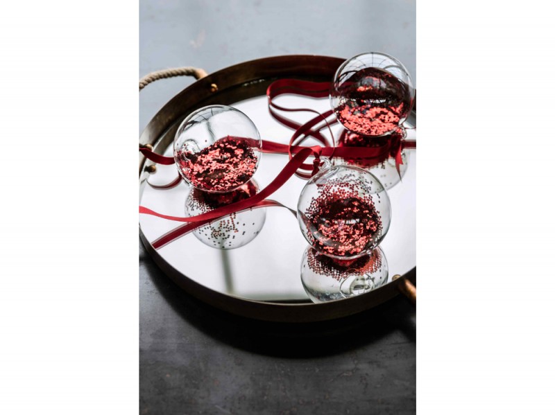 Rosso sì, ma brillante e chic