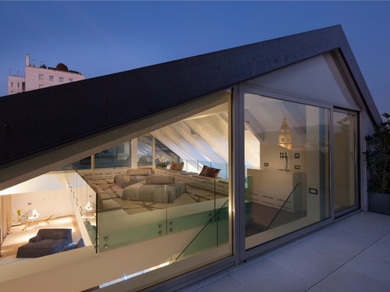 The Number 6 esterno serale