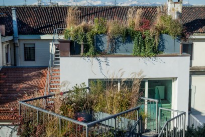 The number 6 particolare balconi diurno