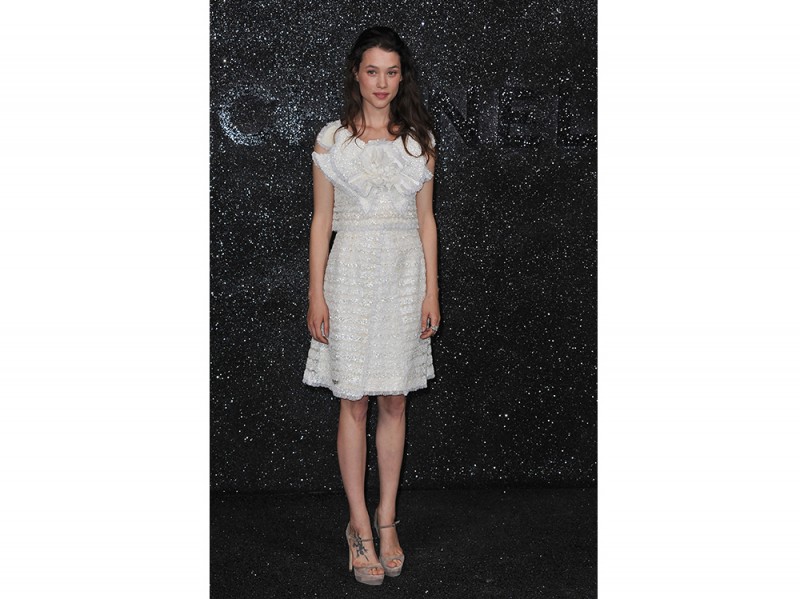 astrid berges frisbey chanel haute couture fw 20112012