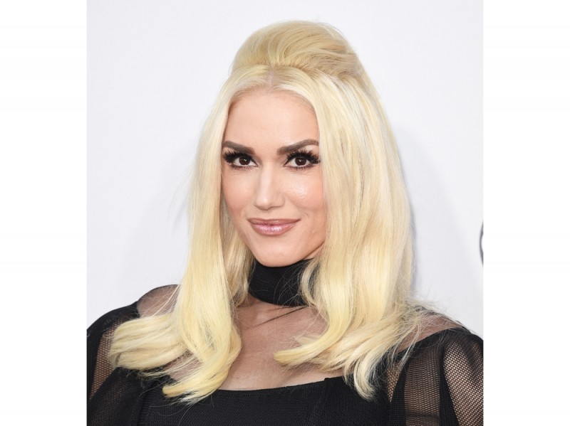 gwen-stefani-american-music-awards-2015