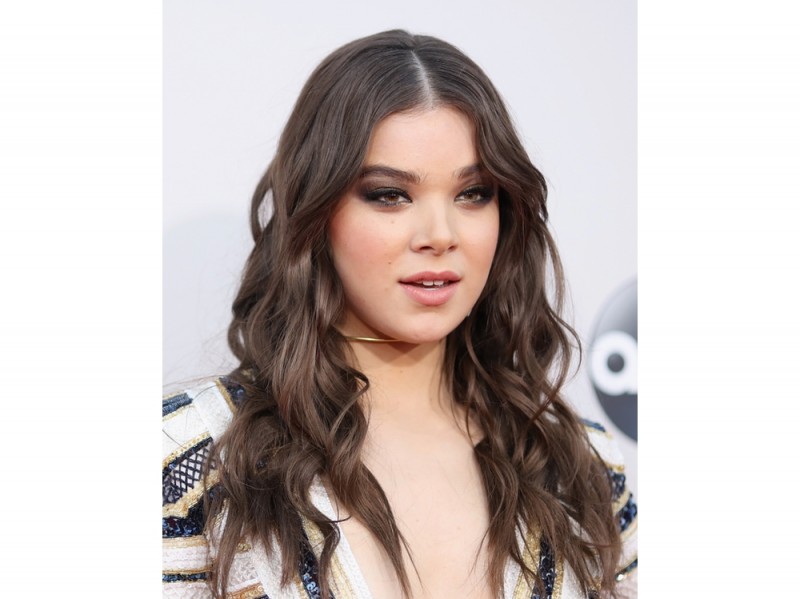 hailee-steinfeld-american-music-awards-2015