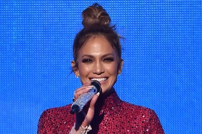 jennifer-lopez-american-music-awards-2015-01