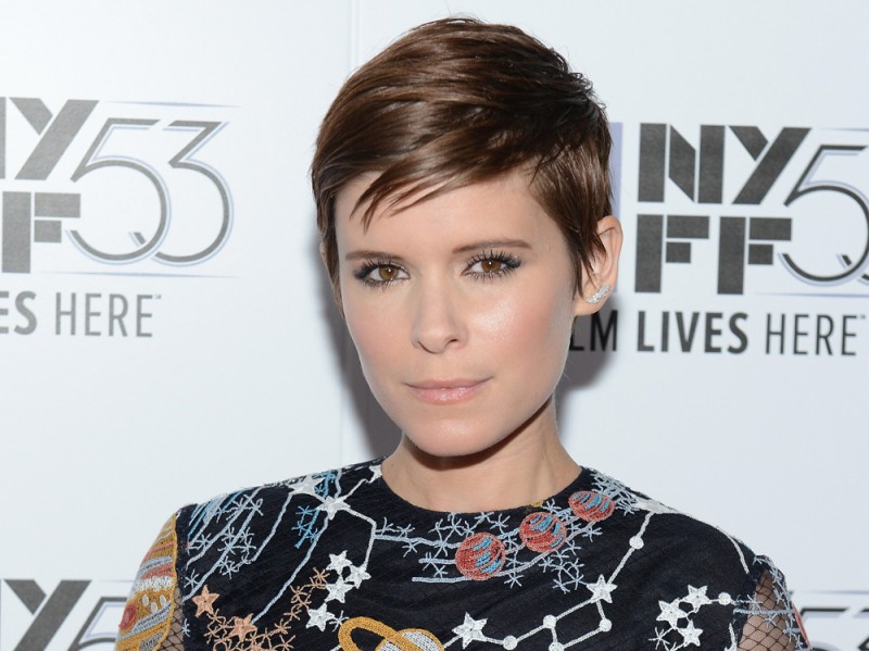 kate-mara-capelli-corti