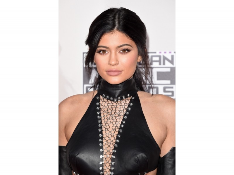 kylie-jenner-american-music-awards-2015