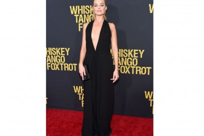 margot-robbie-valentino-longdress