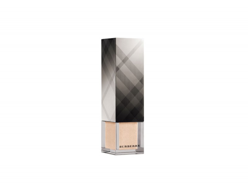 primer-novita-autunno-2015-Burberry-Fresh-Glow-Lumin-Fluid-Base-Nude