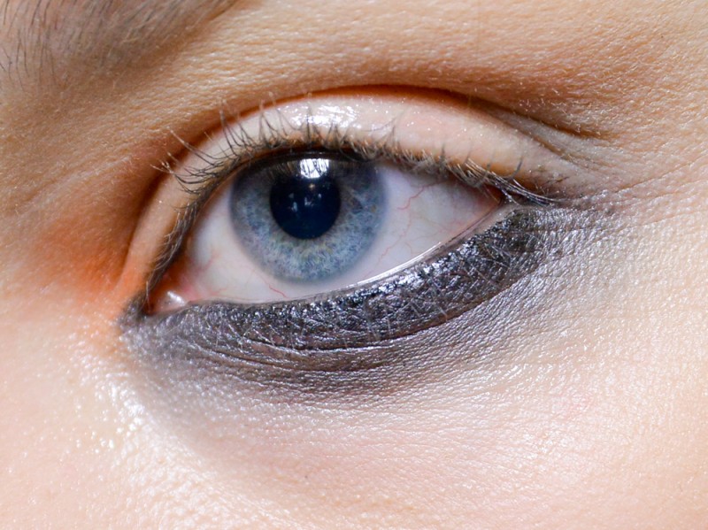 trucco-occhi-smokey-eyes-sfilata-Bibhu-Mohapatra