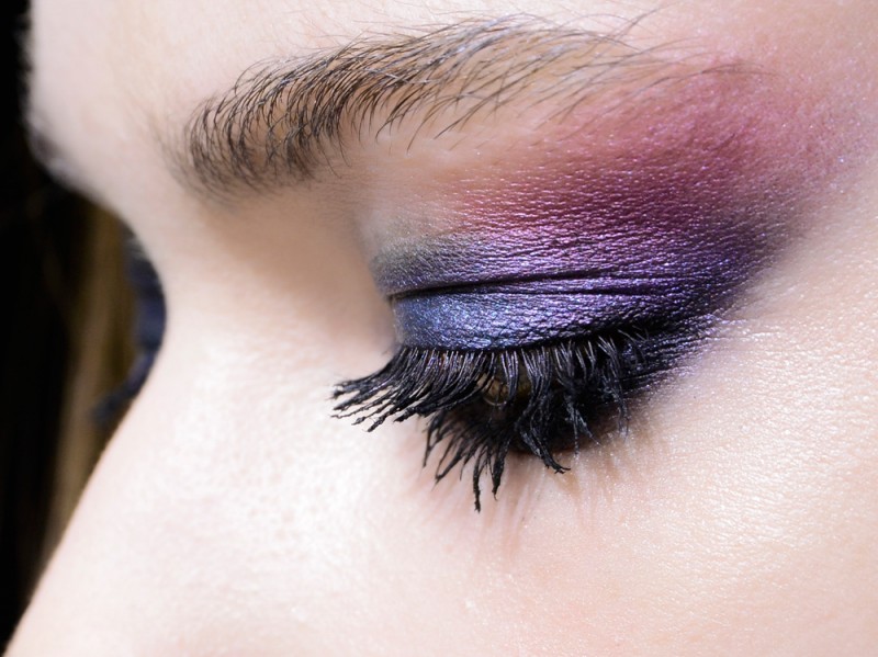 trucco-occhi-smokey-eyes-sfilata-Monique-Lhuillier
