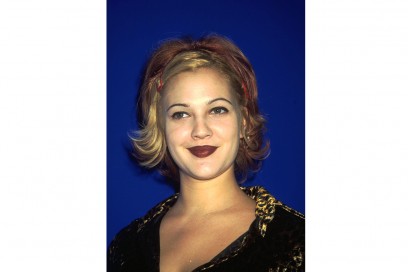 90s Drew Barrymore – Flipped Bob