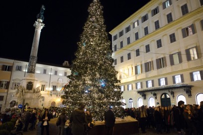 Valentino-Christmas-Tree-Lighting—Piazza-Mignanelli,-11-dicembre-2015-…(1)