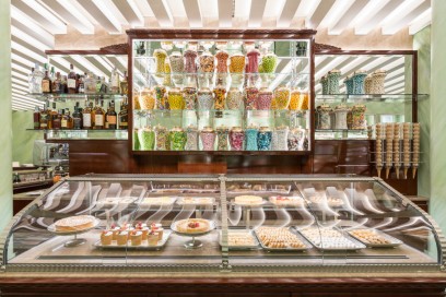 Vetrina Pasticceria Marchesi Monte Napoleone