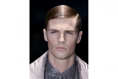 tagli-capelli-uomo-riga-laterale-autunno-inverno-2015-sfilata-Versace