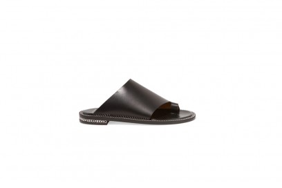 GIVENCHY-Rosamunda-chain-trimmed-sandals-in-black-leather_NET