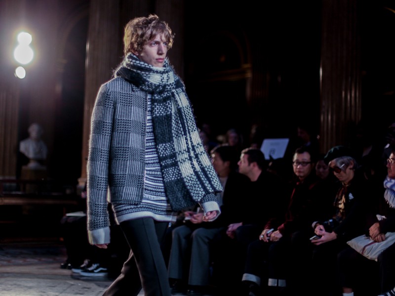 Geometrie-e-sovrapposizioni-da-Pringle-of-Scotland-LCM-AW16-(2-di-2)