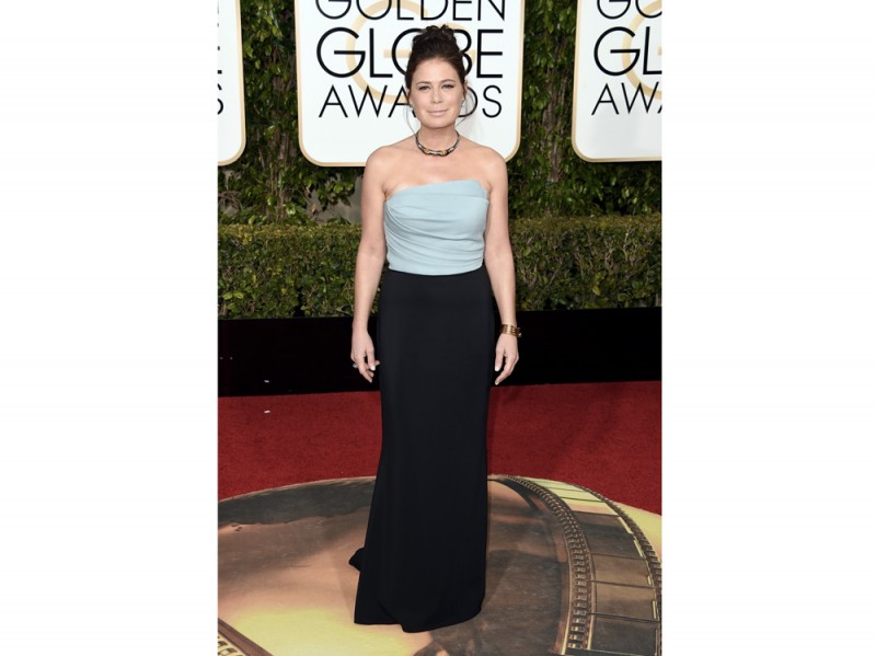 Maura-Tierney-golden-globes