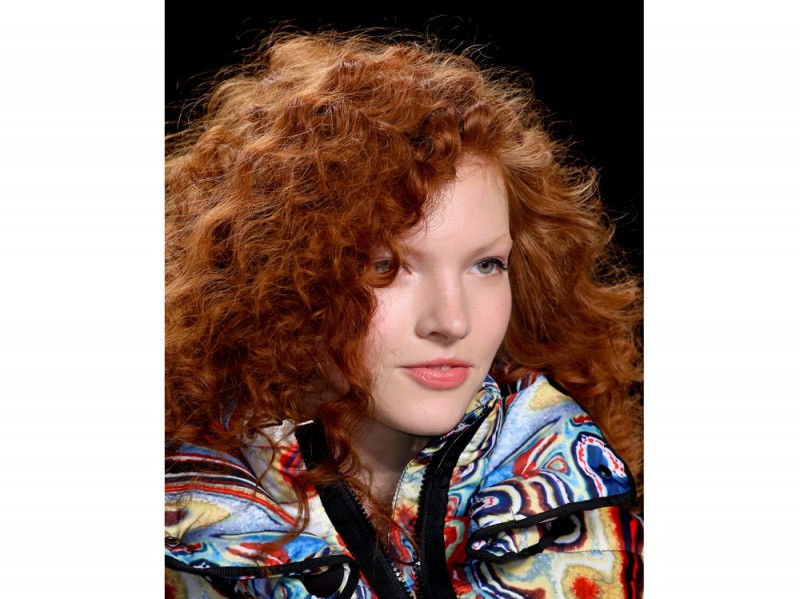 capelli-colore-tendenze-2016-sfilata-Desigual