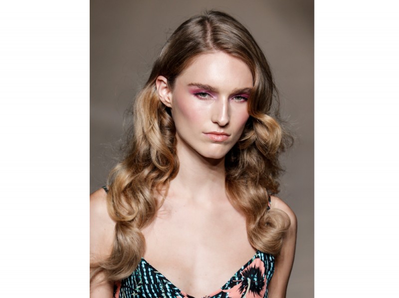 capelli-colore-tendenze-2016-sfilata-Mattew-Williamson