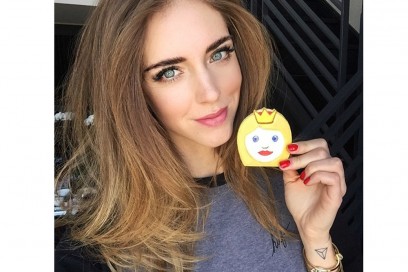 chiara-ferragni-make-up-red-nails