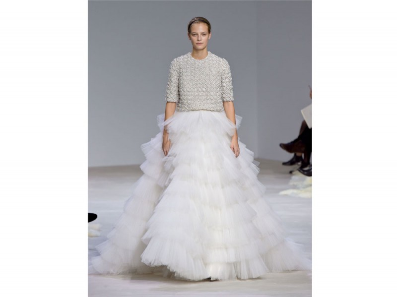 giambattista-valli-haute-couture-2016-2-olycom