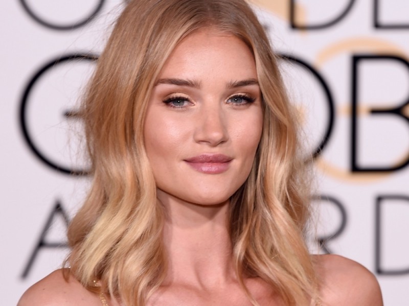 golden-globes-2016-beauty-look-rosie-huntington-whiteley