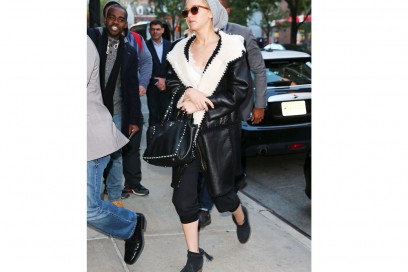 jennifer-lawrence-valentino-rockstud