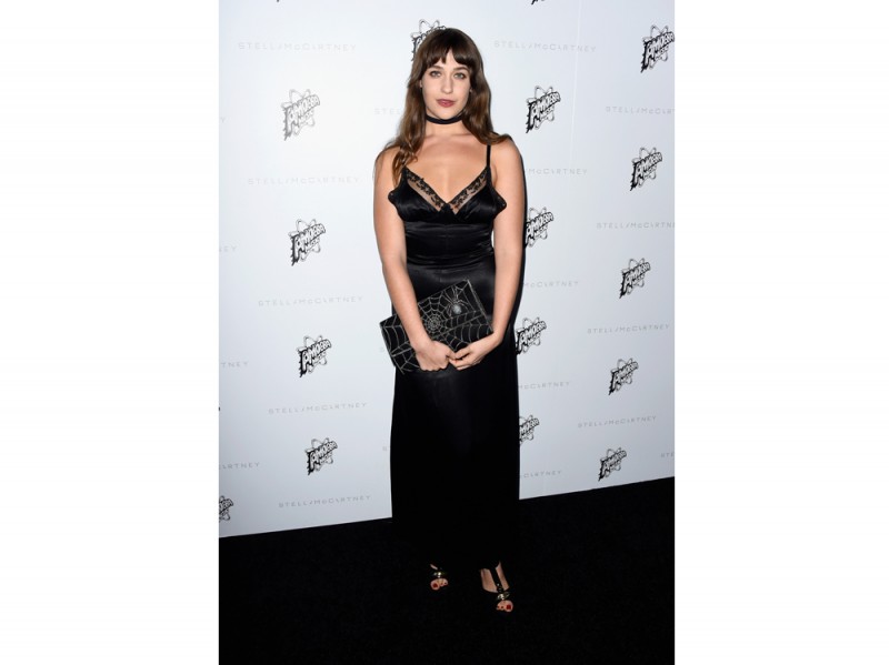 lola-kirke-stella-mccartney