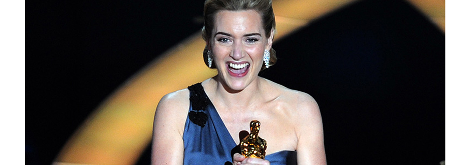 Winner of the Best Actress award Kate Wi