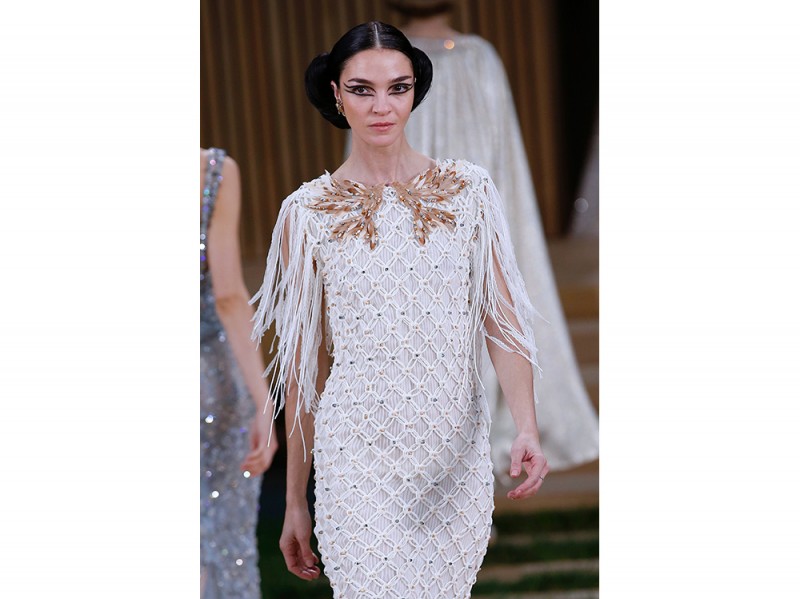 Mariacarla-Boscono-chanel-2016