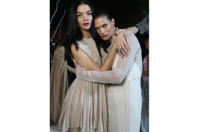 Mariacarla-Boscono-con-Magosia-Bela-cena-di-gala-dubai-2015