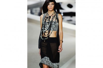 Mariacarla-Boscono-sfilata-Chanel-2002