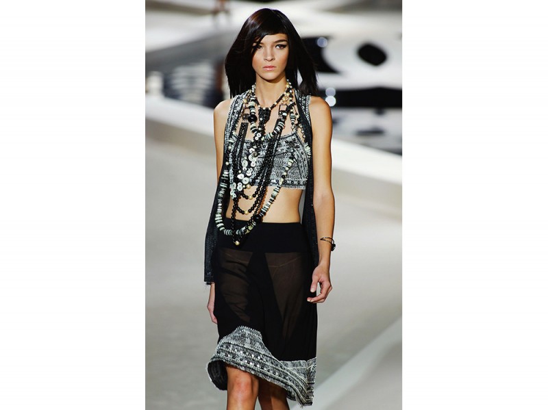 Mariacarla-Boscono-sfilata-Chanel-2002