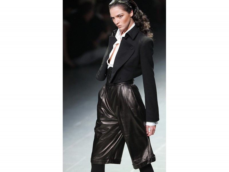 Mariacarla-Boscono-sfilata-alexander-mcqueen-2005