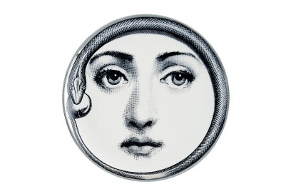 Piatto firmato Fornasetti