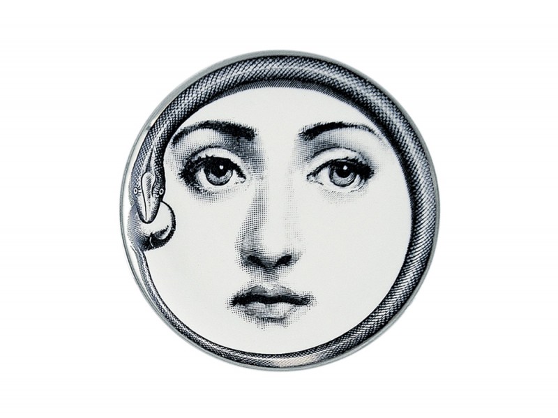 Piatto firmato Fornasetti