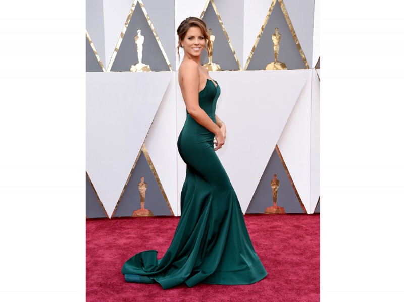Stephanie-Bauer–oscar-2016-getty