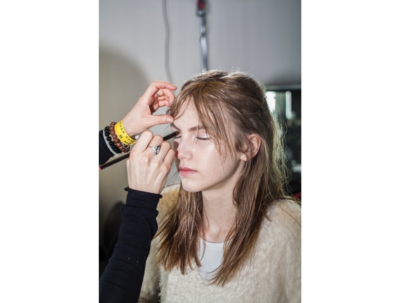 christopher-kane-autunno-inverno-2016-backstage-beauty-2